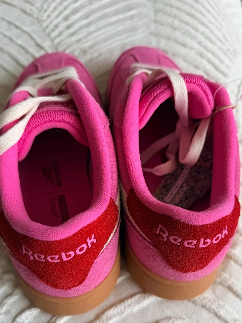 Reebok Pink Suede Sneakers Gum Sole Women’s 6.5 Y2K Retro NWOT